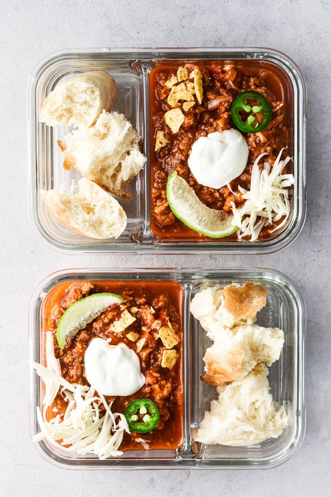 Sneaky-Veggie-Chili-in-meal-prep-containers