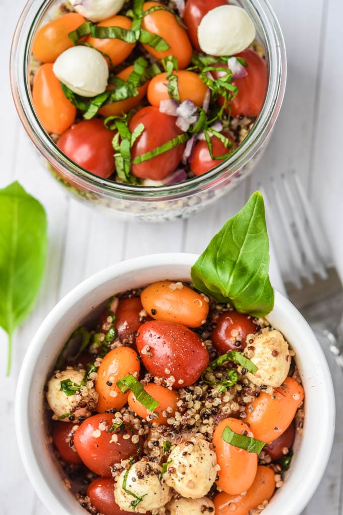 Quinoa Caprese Mason Jar Salad