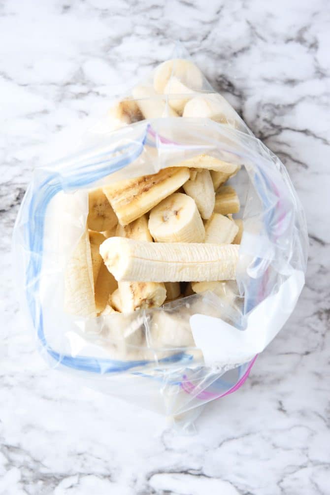 How to freeze bananas_in a bag