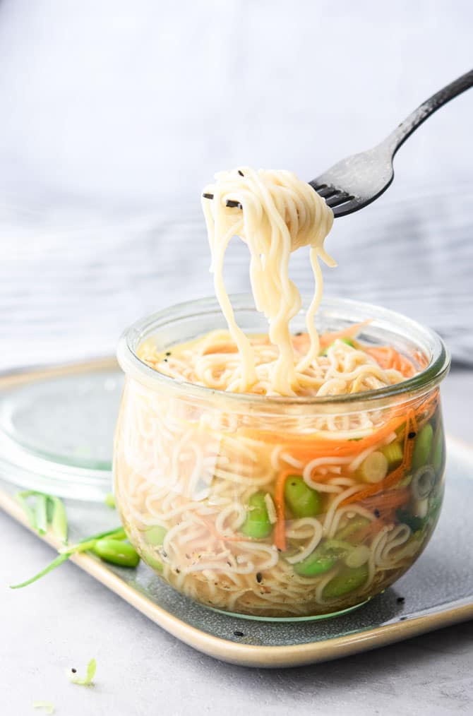 Mason Jar Instant Noodle Cups noodle pull with light noodles