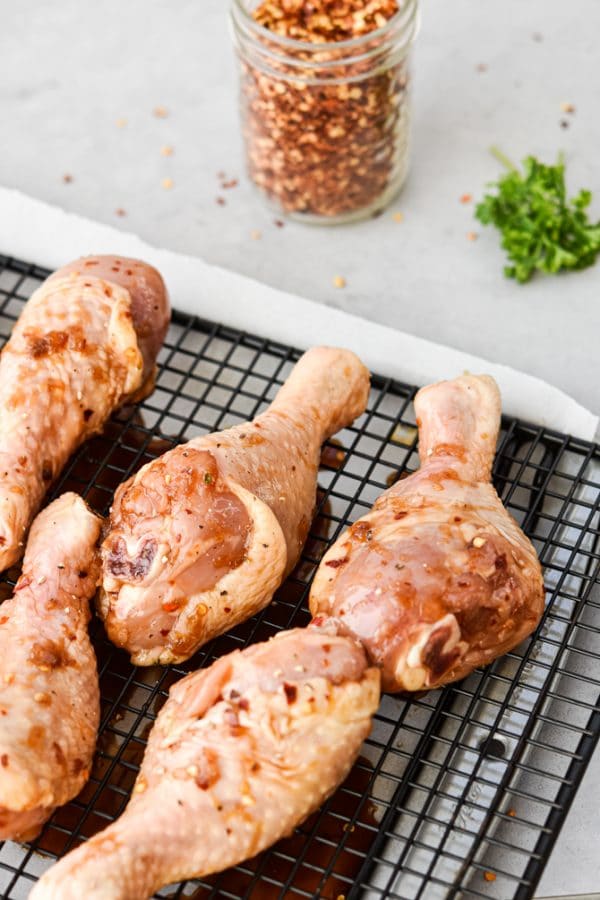 Baked Sweet Chili Chicken Drumsticks {Freezer Friendly} Meal Plan Addict