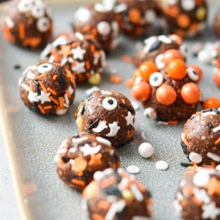 brownie-bites-feature-image-with-balls-on-a-plate