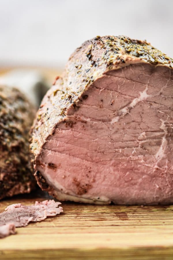 Homemade Roast Beef Deli Style Meat {& how to use it for lunches