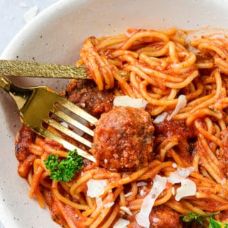spaghetti-and-meatballs-in-a-bowl