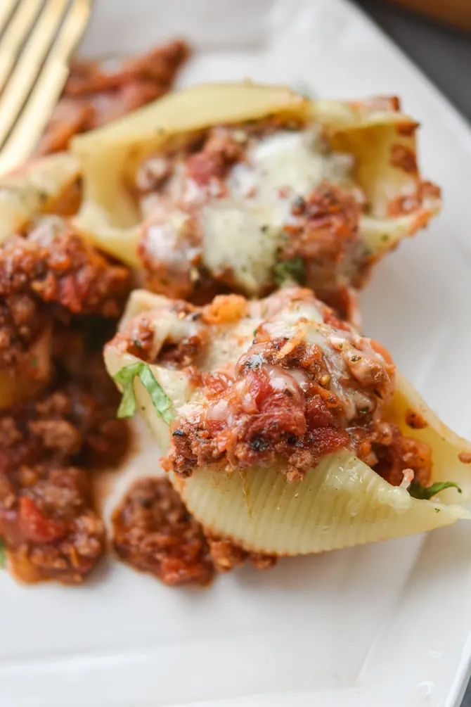 Easy Cheesy Beef Stuffed Shells {Freezer Meal} - Meal Plan Addict