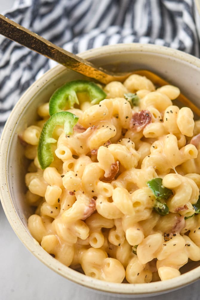 jalapeno mac and cheese in a bowl with fork