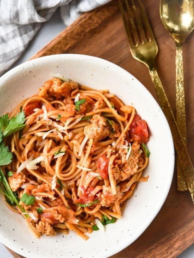 EASY ONE POT LINGUINE WITH ITALIAN SAUSAGE