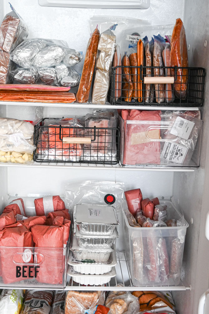 Organized stand up freezer